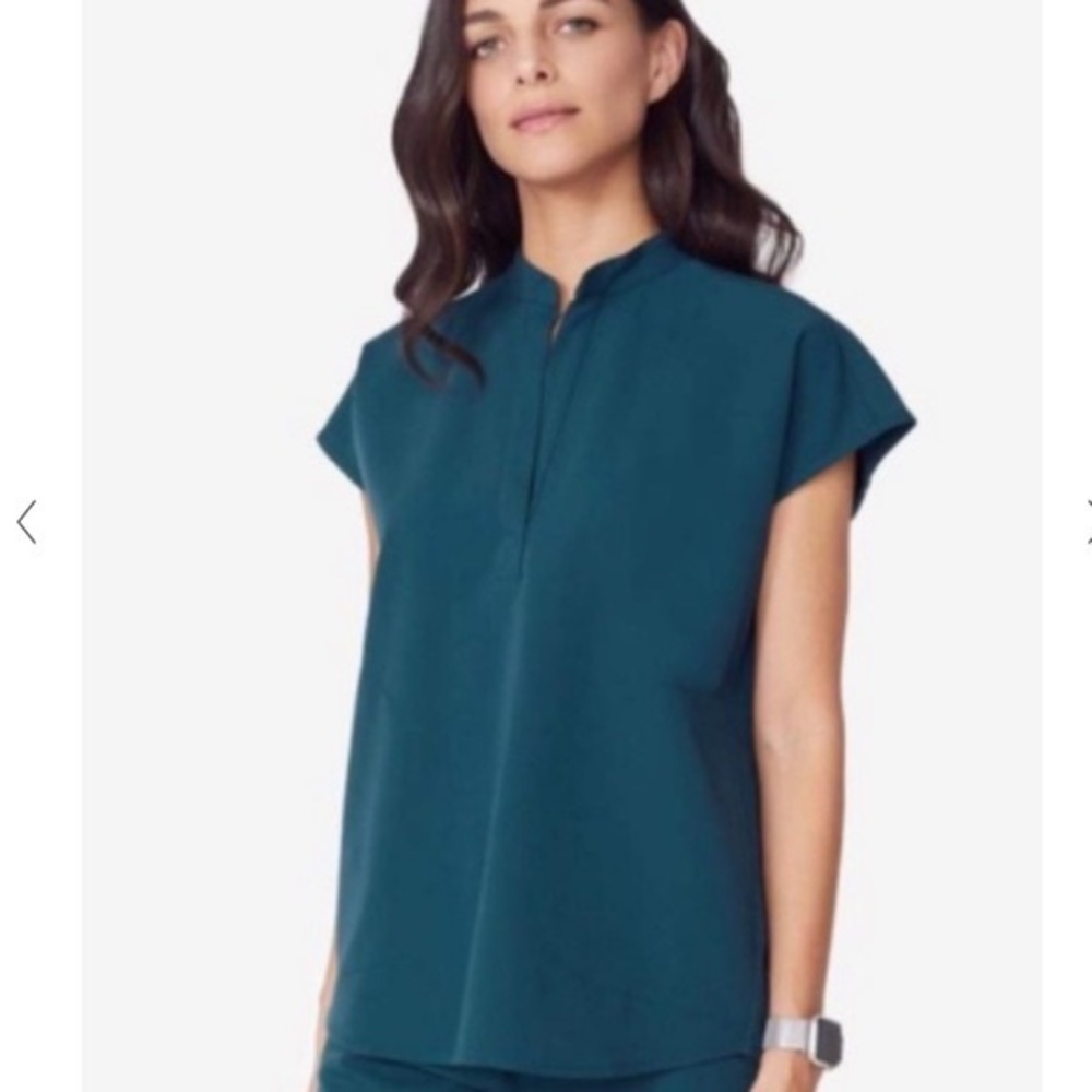 Rafaela™ Oversized Scrub Top - Caribbean Blue xxs